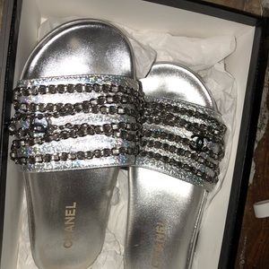 Chanel slides
